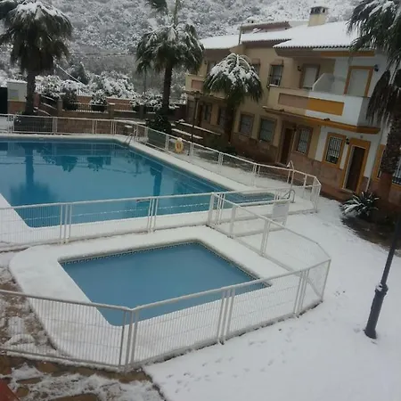 Casas De 11 Benaojan